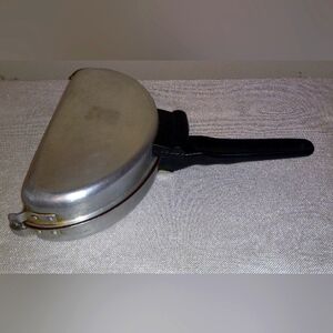 Vtg Mirro Omelet Maker Model# M-1134 Aluminum/Teflon